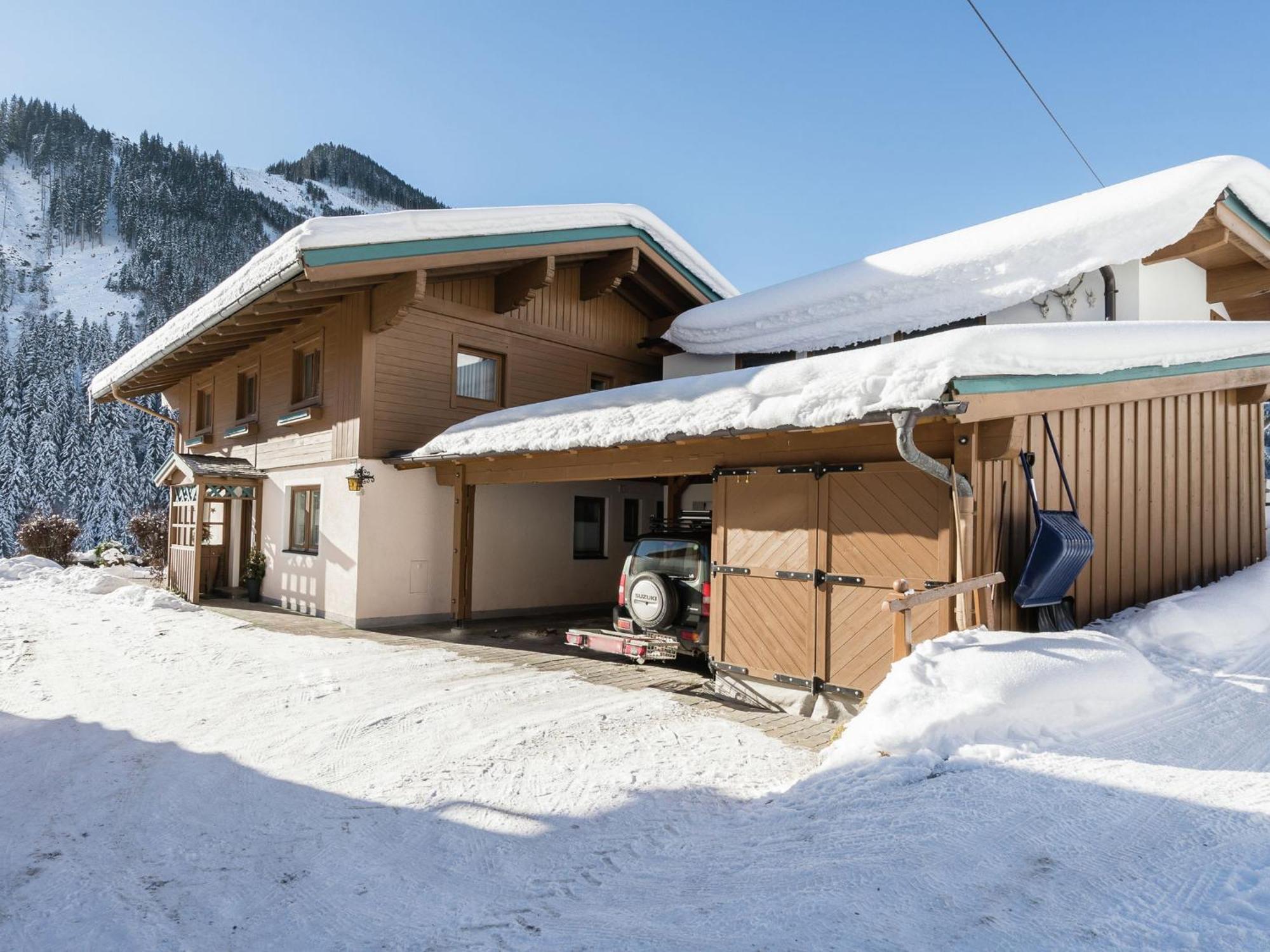 Apartment Near The Ski Area Σάαλμπαχ-Χίντεργκλεμ Εξωτερικό φωτογραφία
